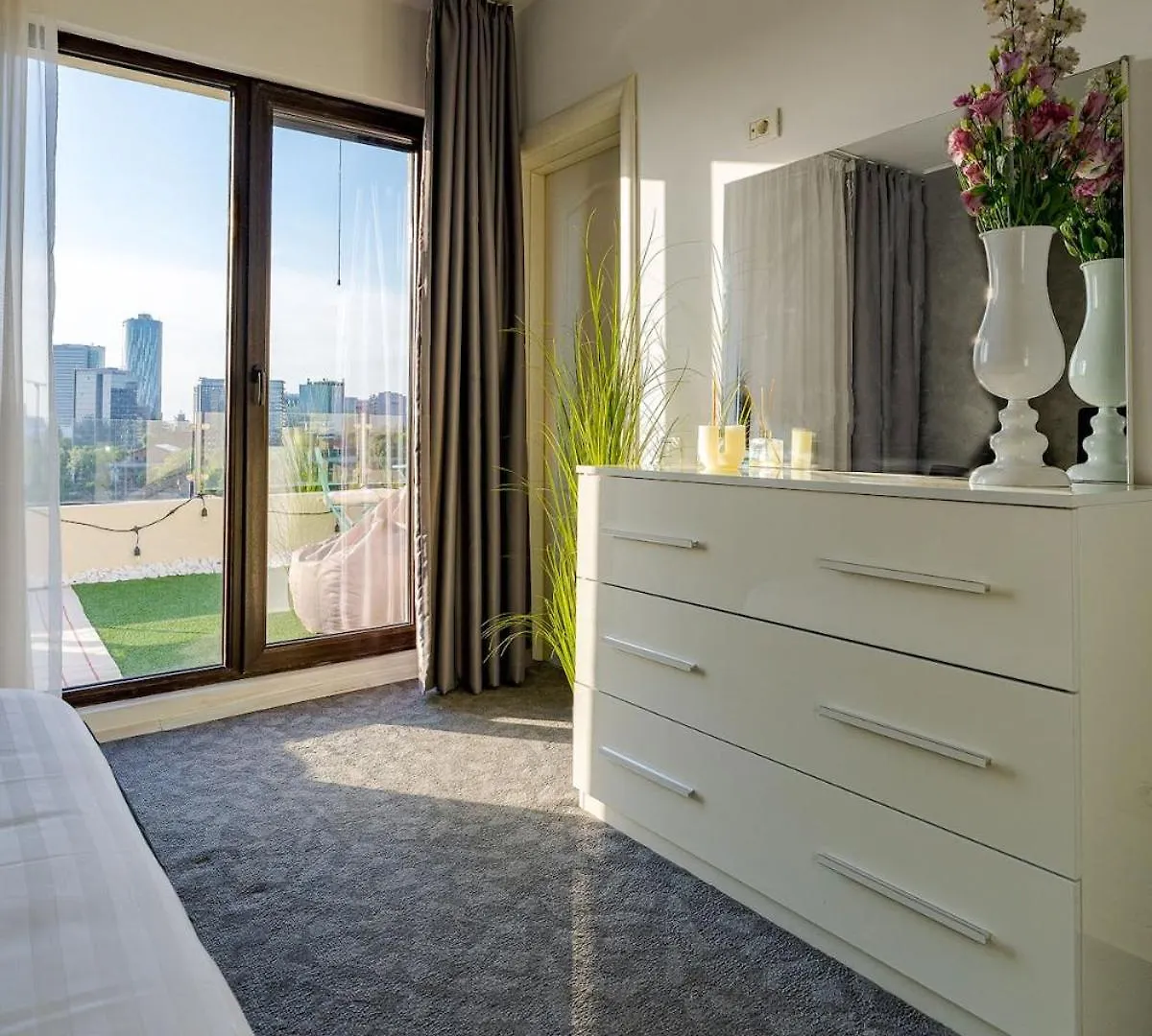Apartamento Downtown Floreasca Penthouse With Jacuzzi&Sauna Bucareste