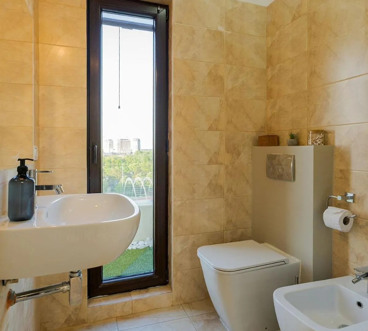 Downtown Floreasca Penthouse With Jacuzzi&Sauna Bukarest Lejlighed